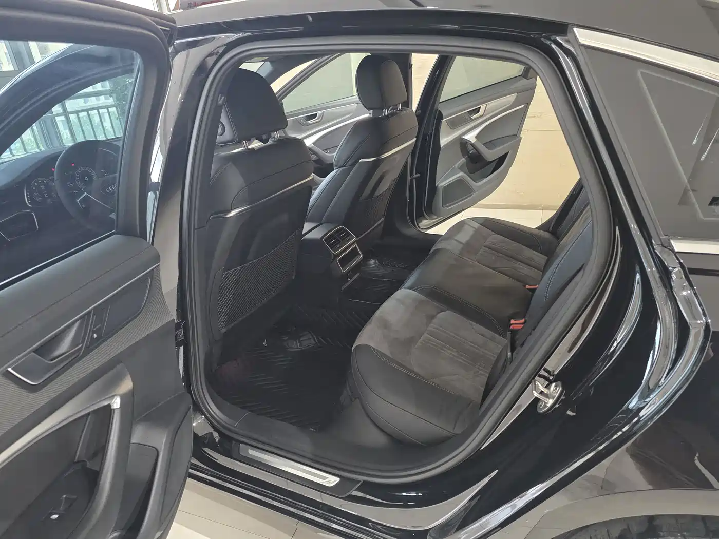 Audi A6L 2019 40 TFSI Luxury Dynamic фото 5