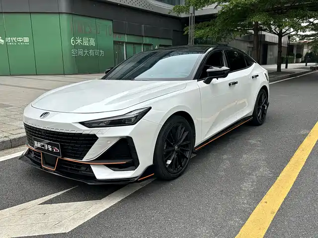 Changan Changan UNI-V 2022 1.5T Sport Edition