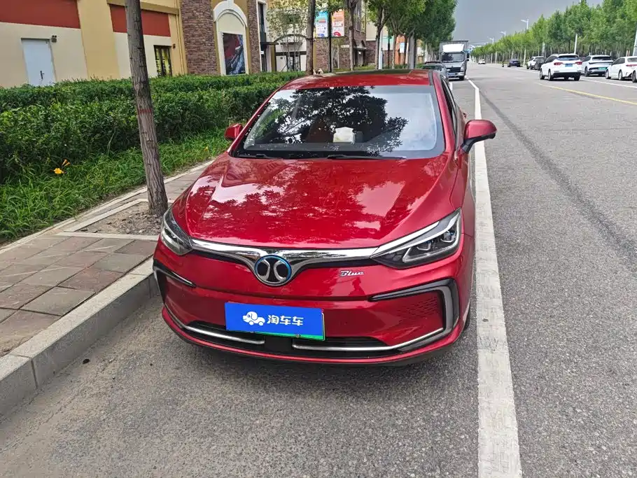 BAIC Beijing EU5 2019 2018 R550 Smart Trend Edition