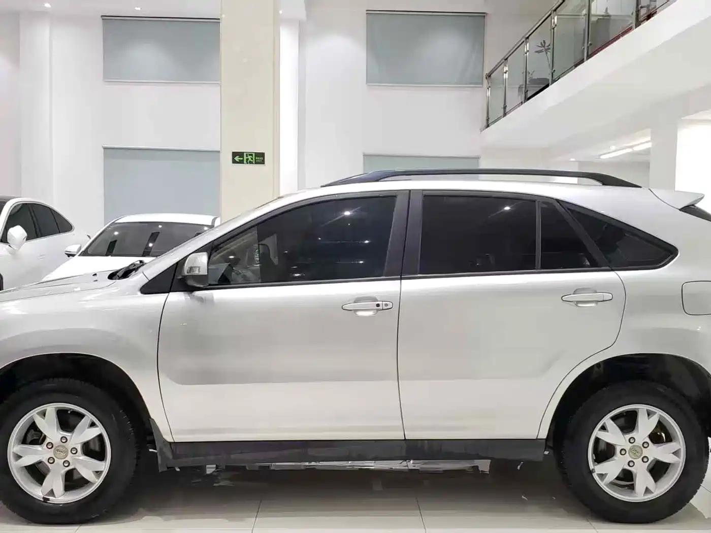 BYD S6 2014 2014 2.4L Automatic Flagship 5-seater