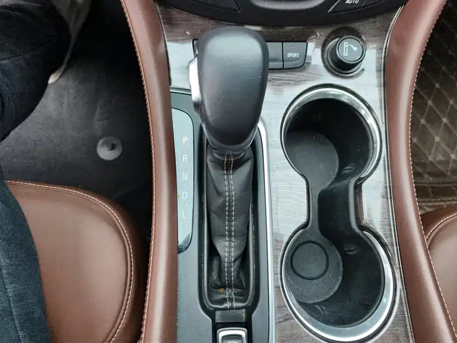 Buick Envision Plus 2017 28T AWD Elite фото 16