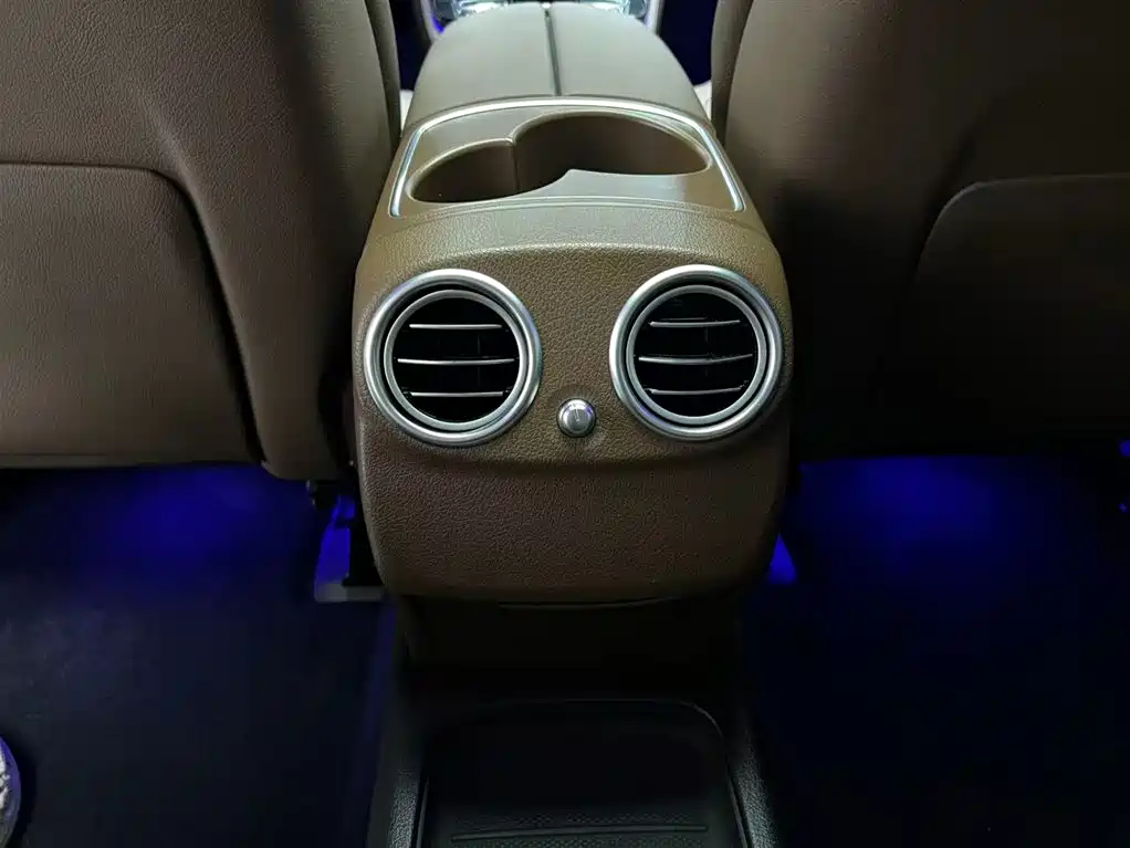Mercedes-Benz E-Class 2016 E 300 L Sport Fashion Type фото 15