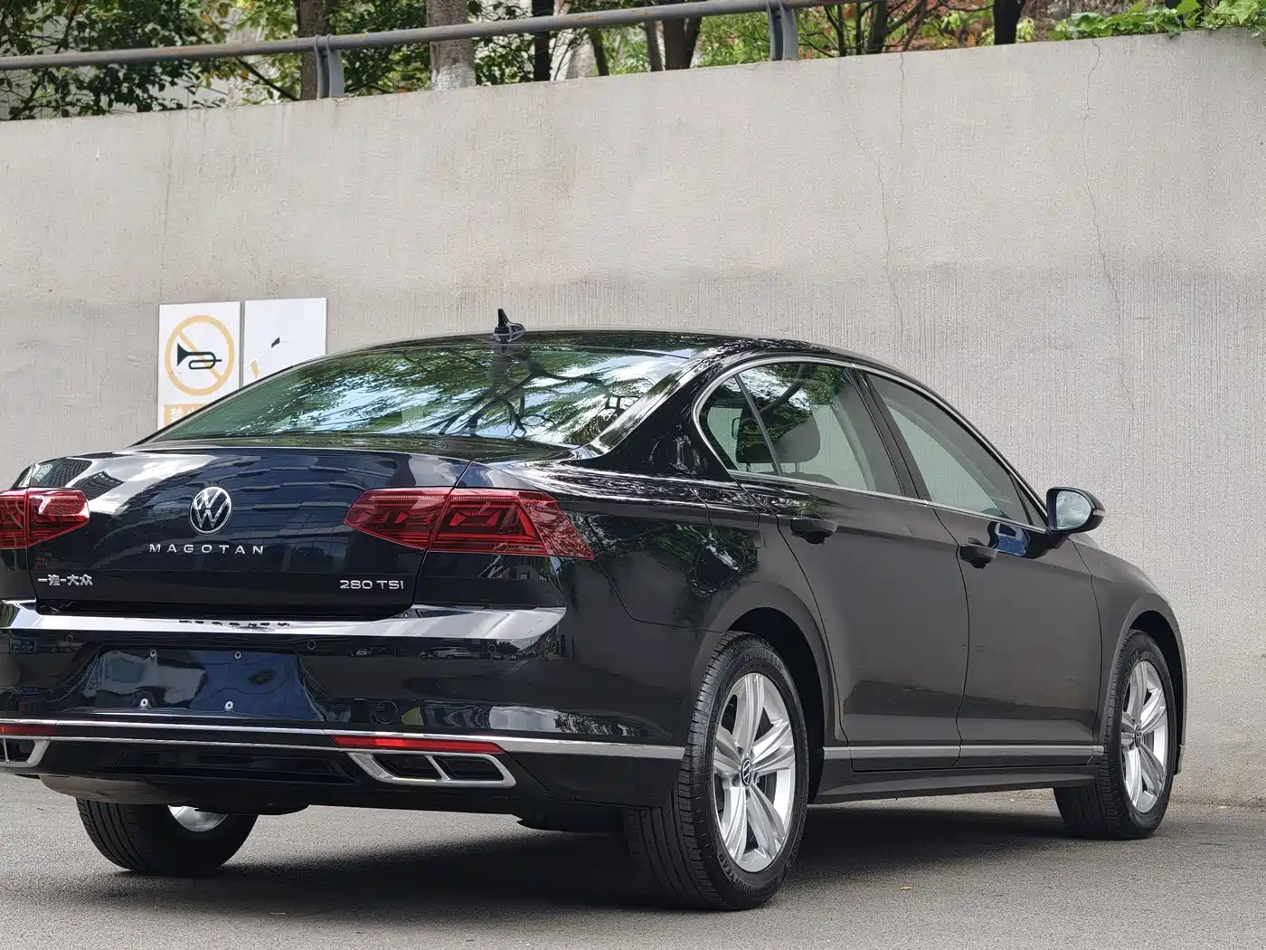 Volkswagen Magotan 2023 2 Million Units Commemorative Edition 280TSI DSG Comfort фото 4