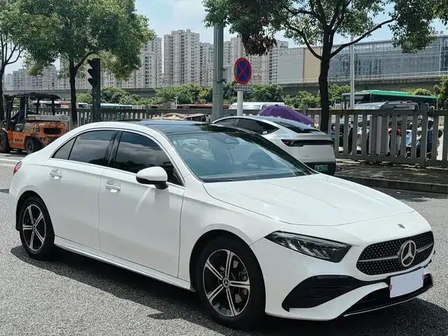 MERCEDES-BENZ CLASS A