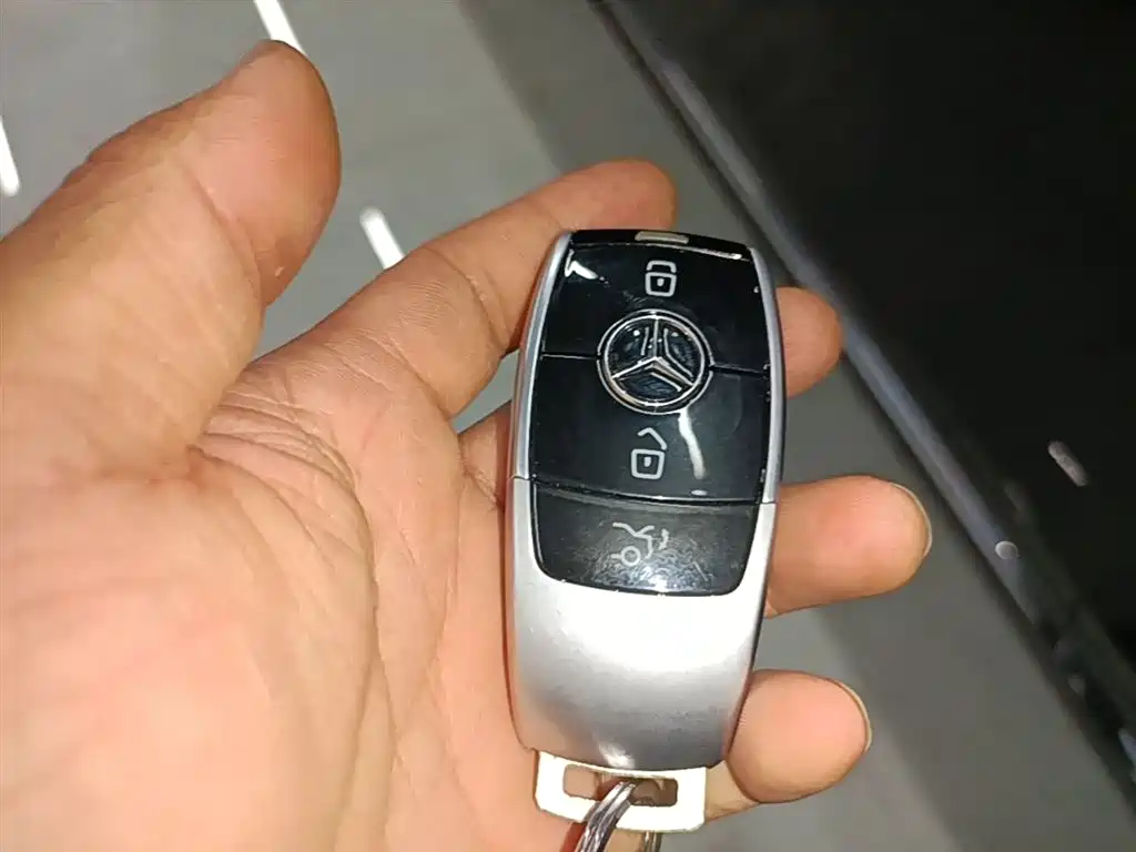 Mercedes-Benz E-Class 2020 E 260 L фото 9