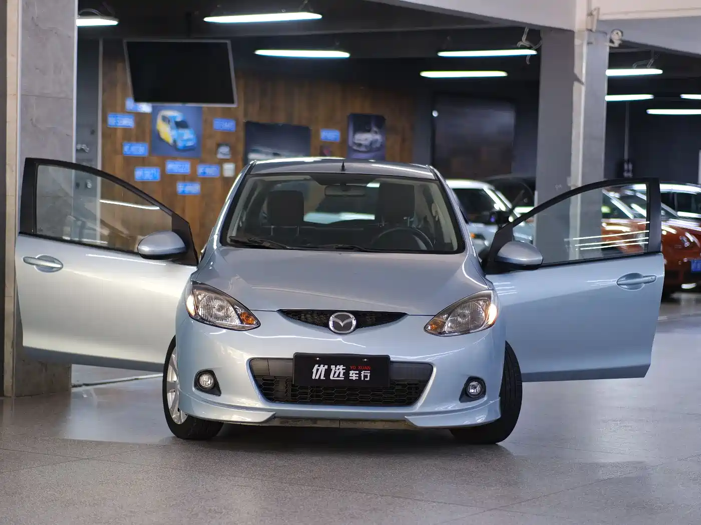 Mazda 2 2011 2011 Xuan Dong 1.5L Auto Luxury Edition