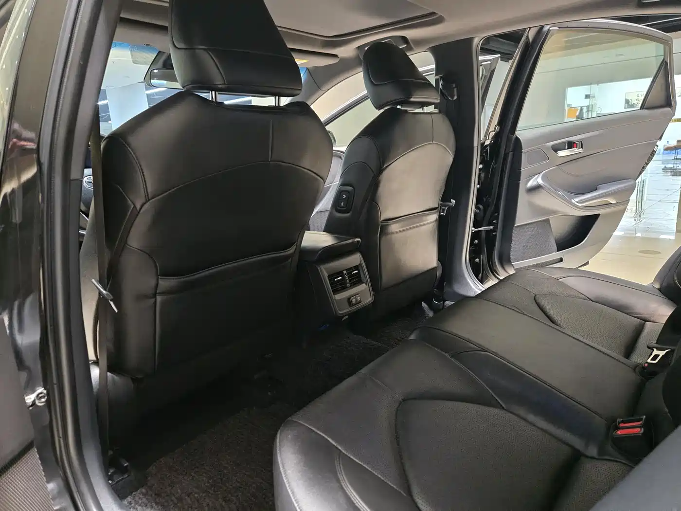 Toyota Avalon 2019 2.0L Luxury Edition (China VI) фото 8