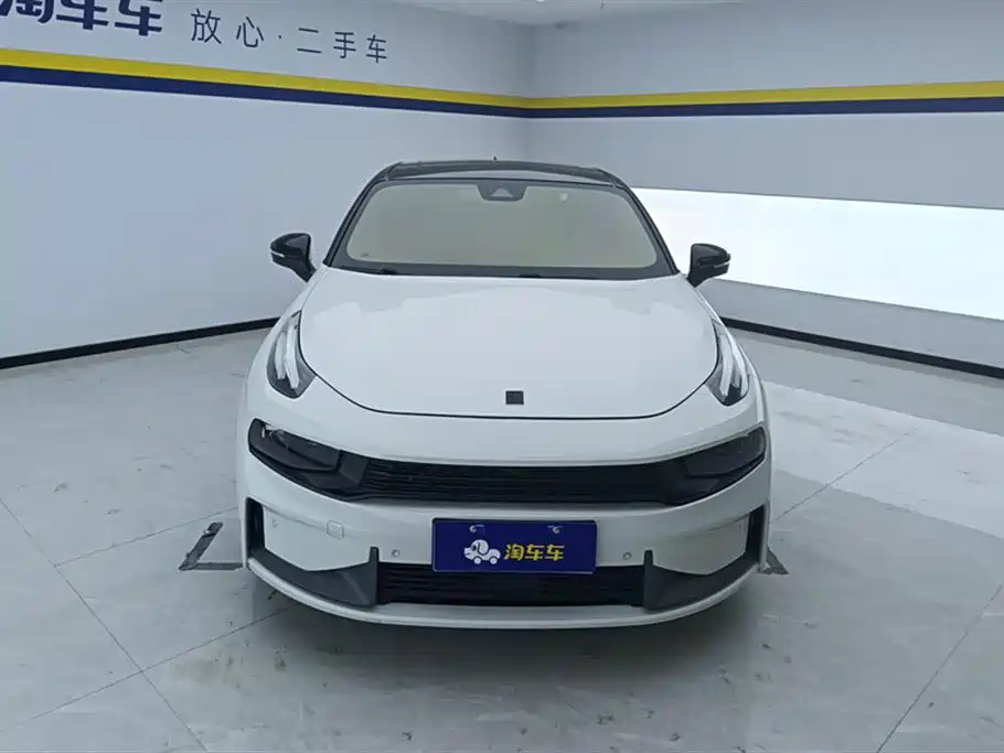 Lynk & Co 03 2021 2.0TD Auto Jin Champion Edition фото 2