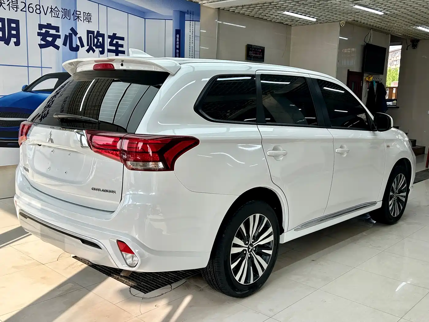 Mitsubishi Outlander 2021 2.0L 2WD Smooth Ride Version 5-Seater фото 4