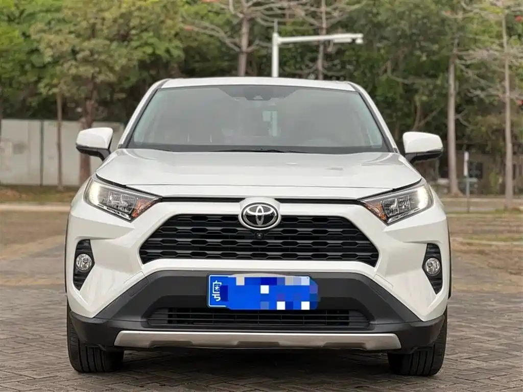Toyota RAV4 Rongfang 2022 2.0L CVT 2WD Trend Edition фото 2