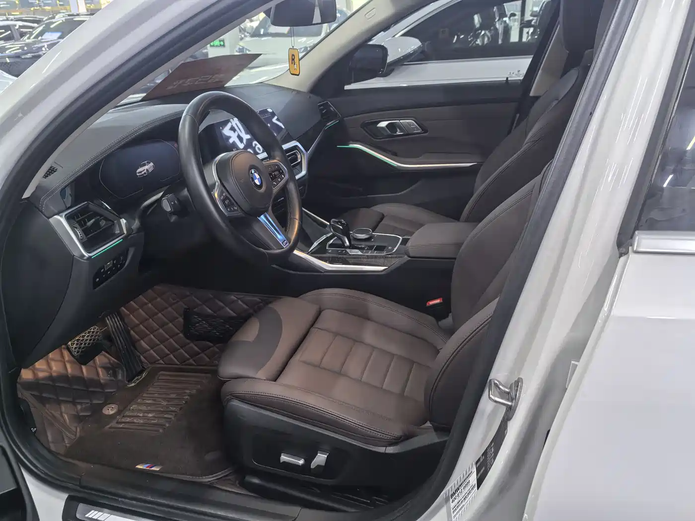 BMW 3 Series 2021 325Li M Sport Package фото 7
