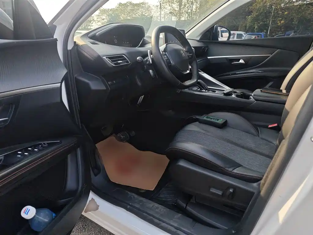 Peugeot 5008 2017 350THP 7-seat Elite Edition фото 16