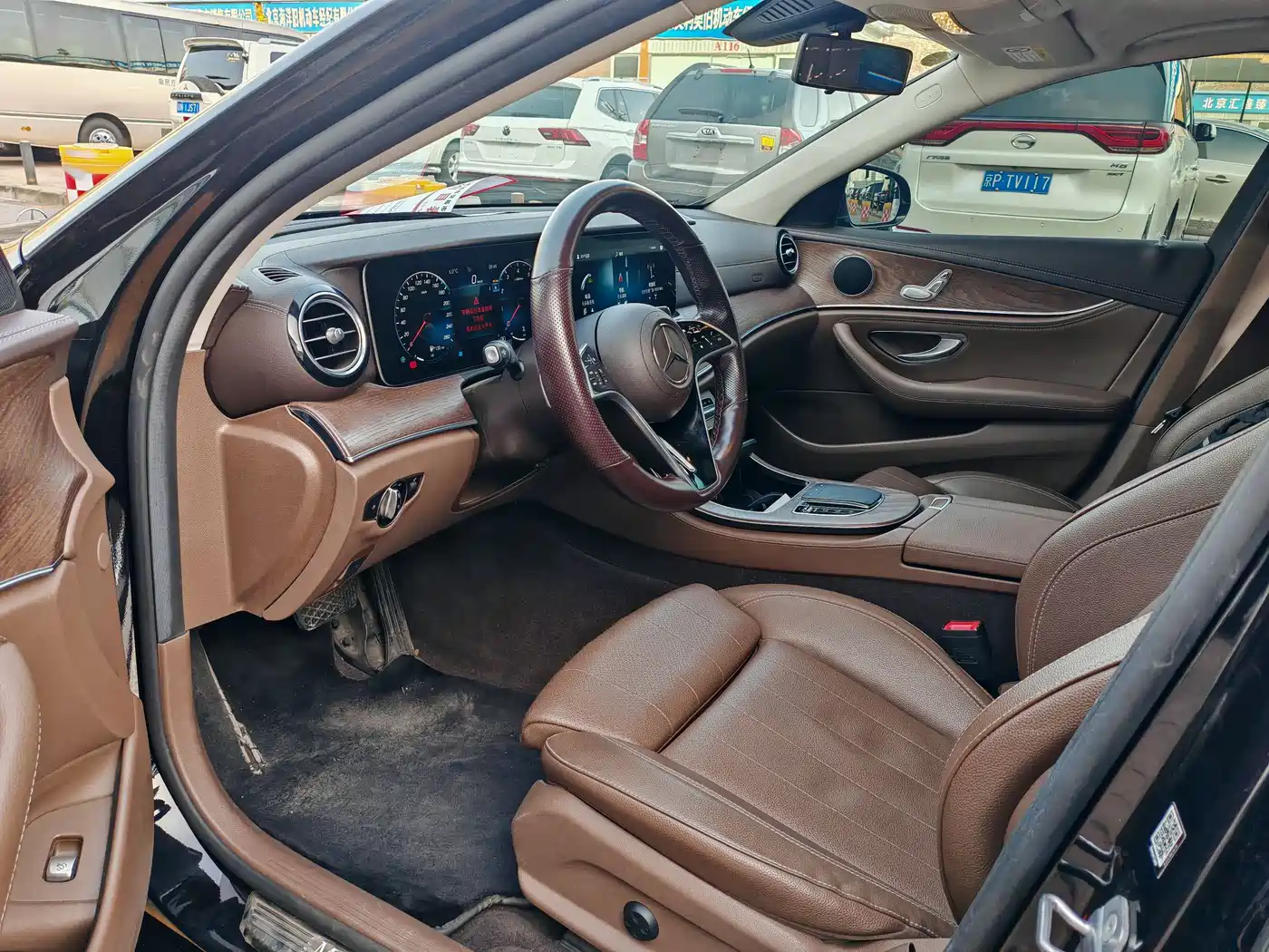 Mercedes-Benz E-Class 2023 E 260 L фото 3