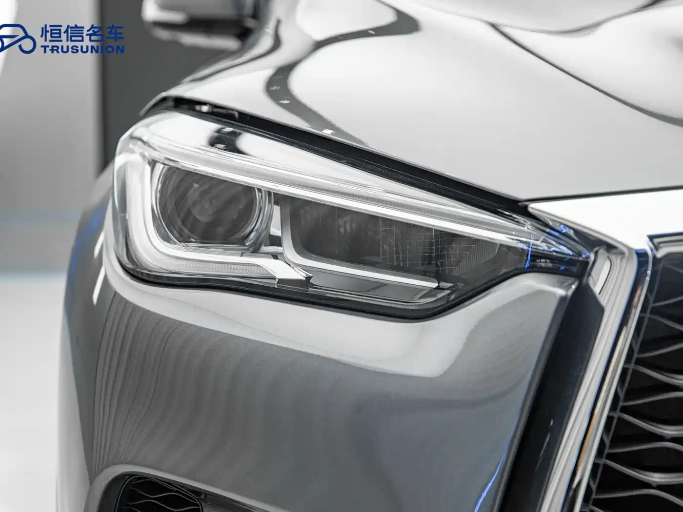 Infiniti QX50 2020 2.0T 4WD Elite Edition фото 9