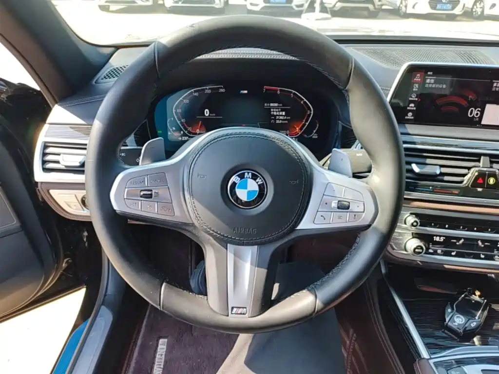 BMW 7-SERIES