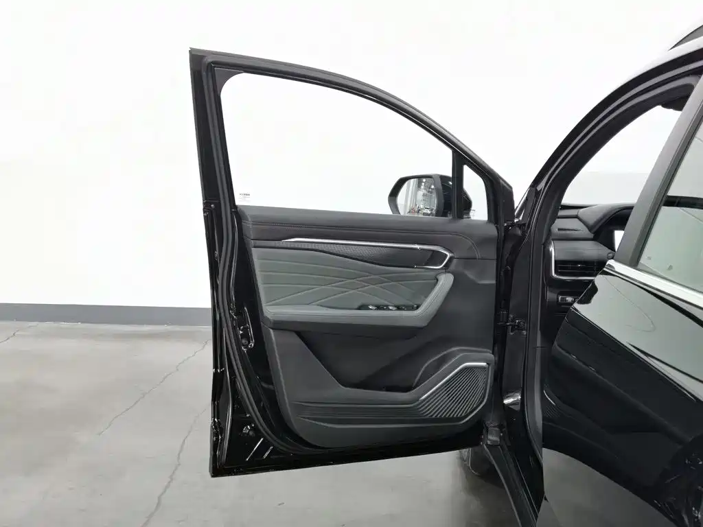 Фото 8 - Geely Haoyue L