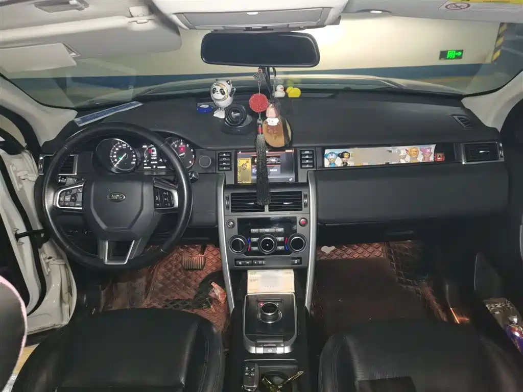 Land Rover Discovery Sport 2018 240PS SE Edition фото 13
