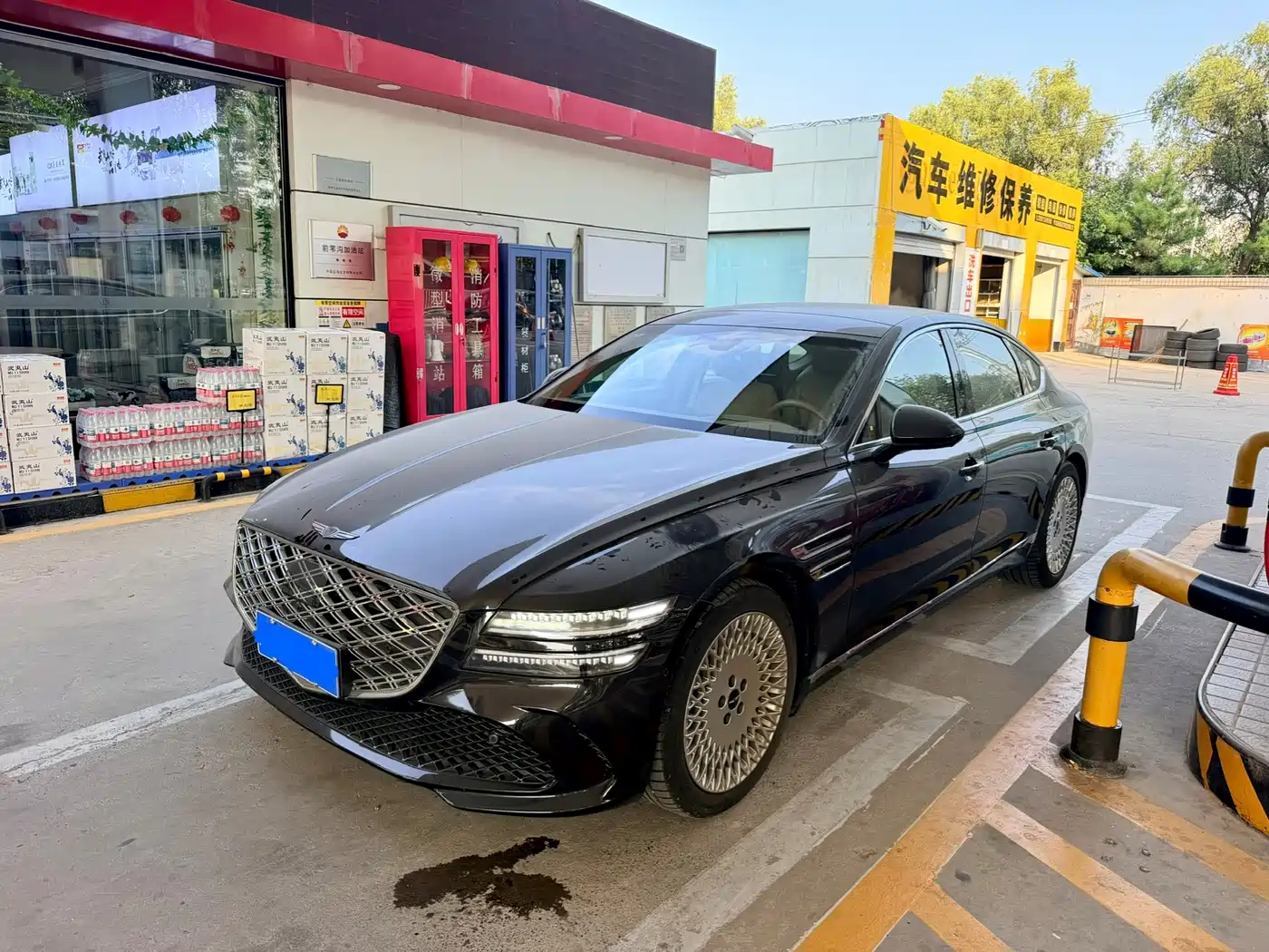 2025 Genesis G80