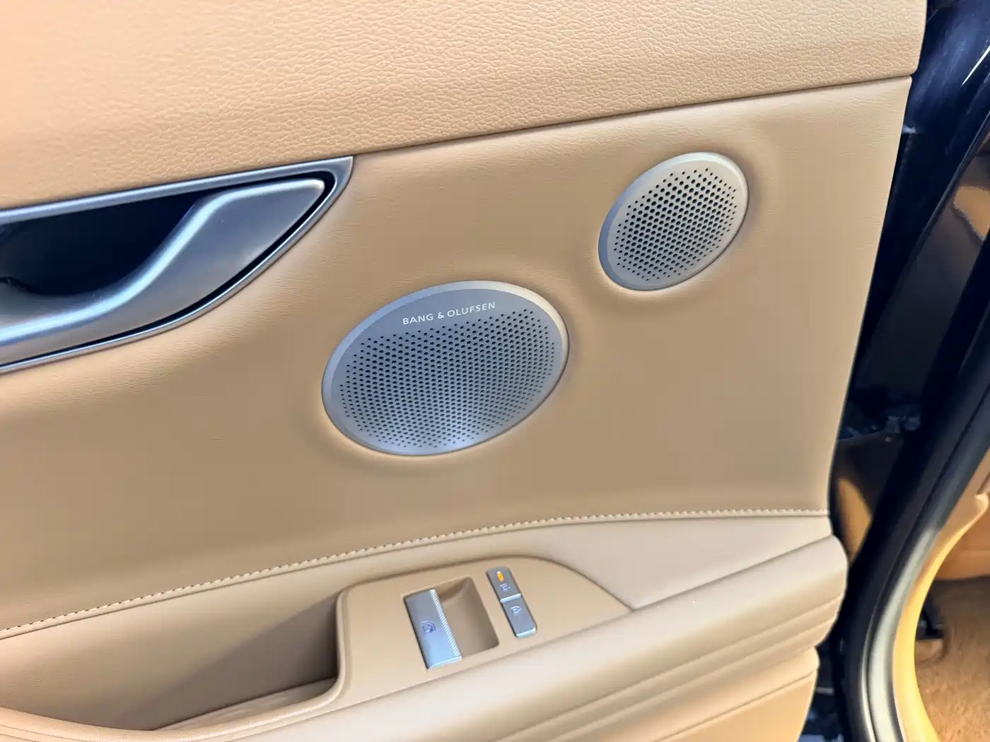 Genesis G80 2025 2024 2.5T 4WD Flagship Edition