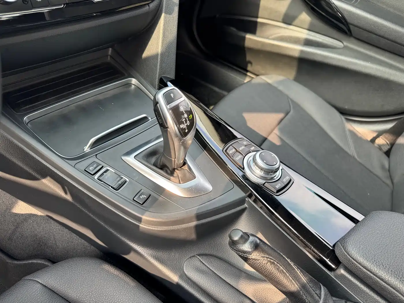 BMW 3 Series 2017 320Li M Sport фото 10