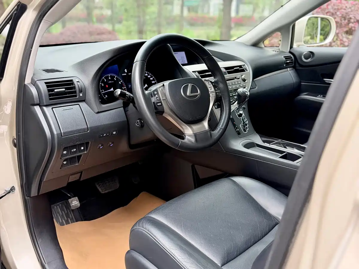 Lexus RX Classic 2013 270 Elegance фото 12