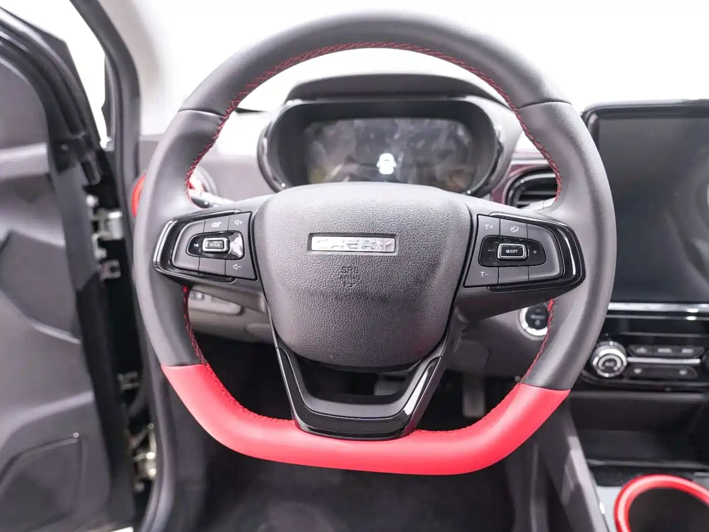 QQ New Energy Little Ant 2022 2022 Facelift Sweet Edition Half Sugar NMC 30.6kWh 30kW 301km
