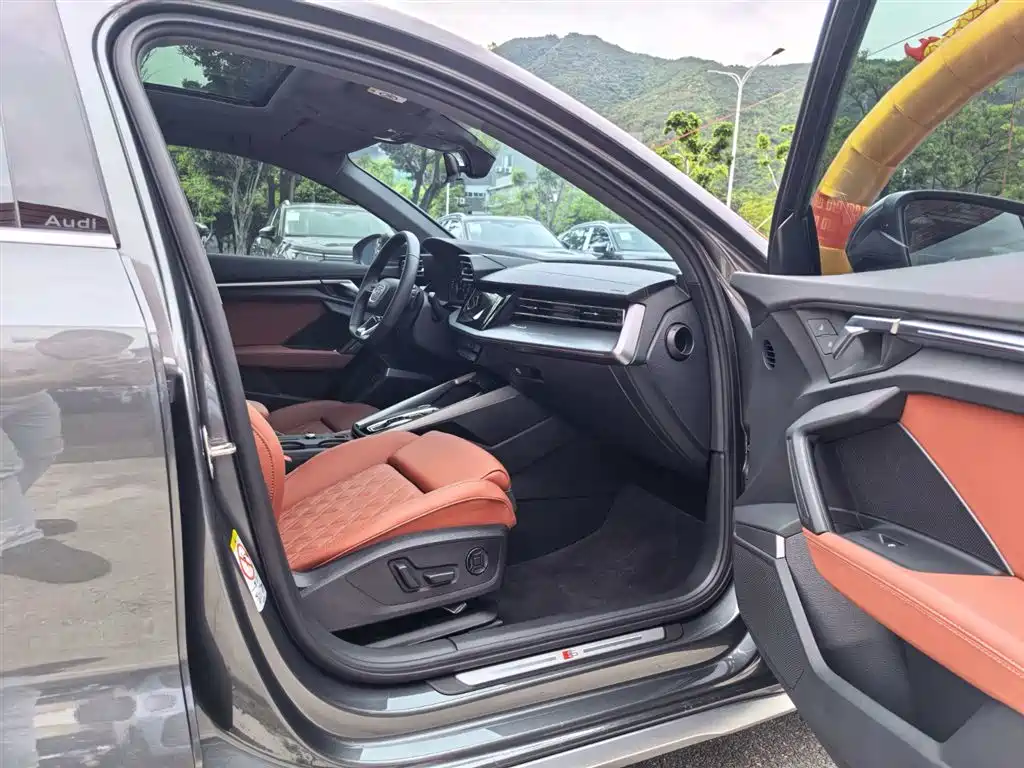 Audi A3 2025 A3L Limousine 35TFSI Flying Premium фото 5
