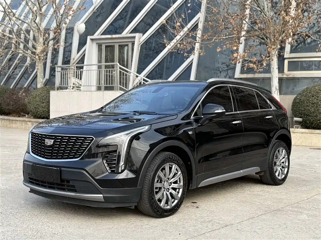 Cadillac XT4 2021 28T FWD Premium Edition фото 2