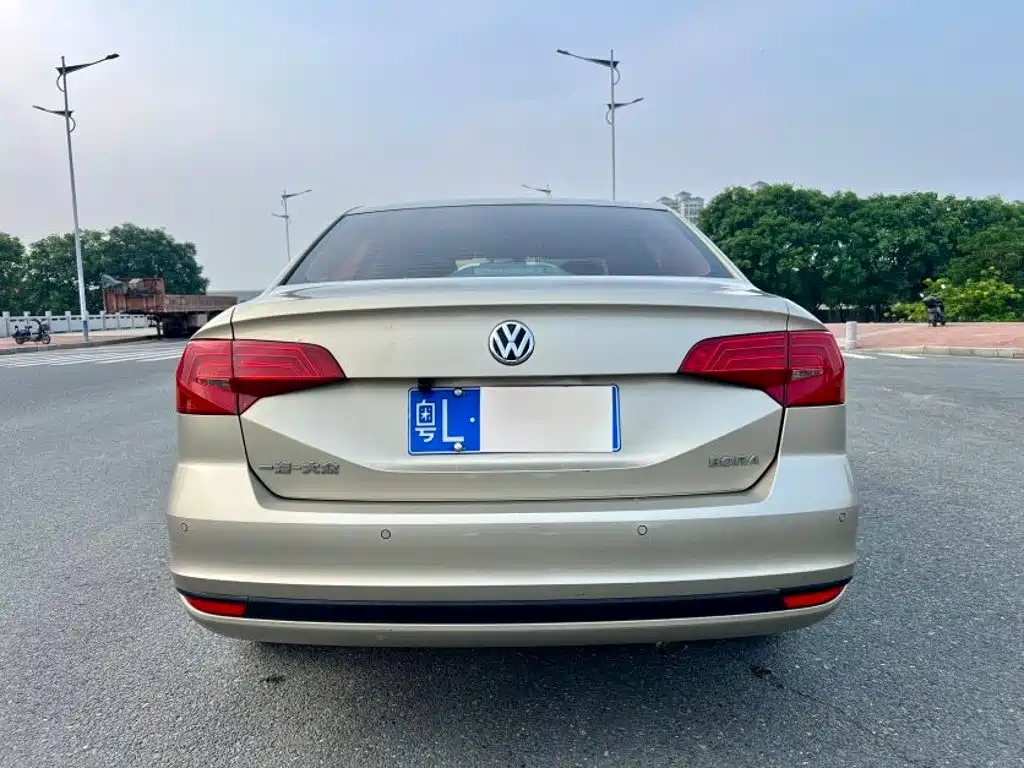 Фото 2 - Volkswagen Bora