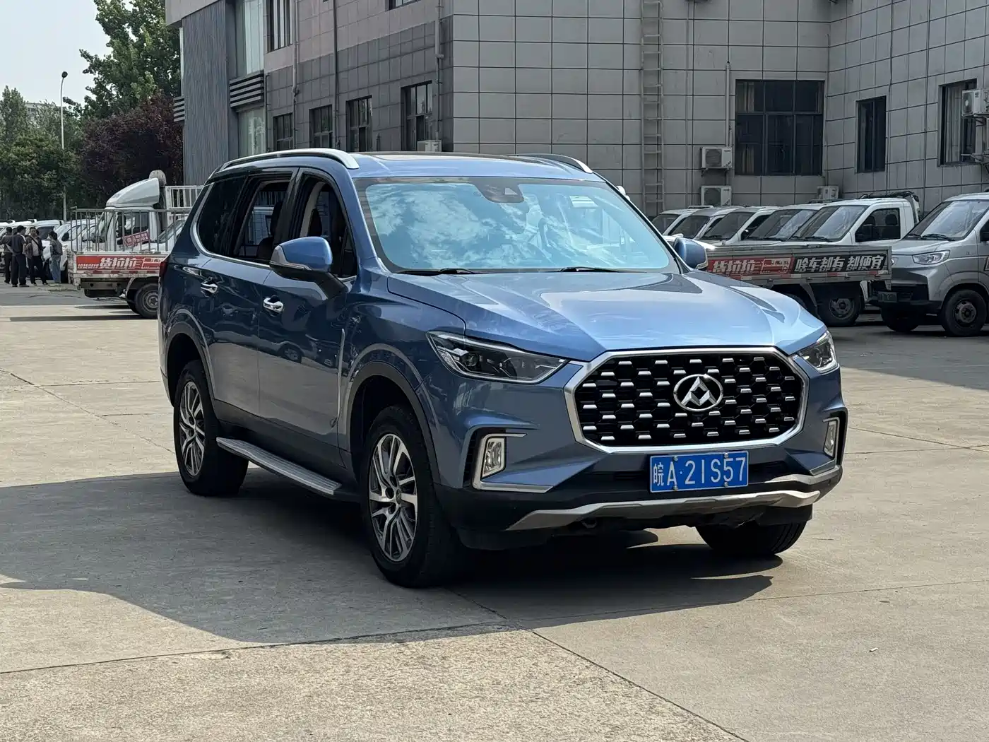 SAIC Maxus D90 2017 2.0T Automatic 4WD Sirius фото 3