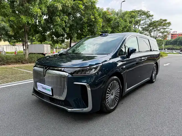 Voyah Dreamer PHEV, Полный привод, Флагман