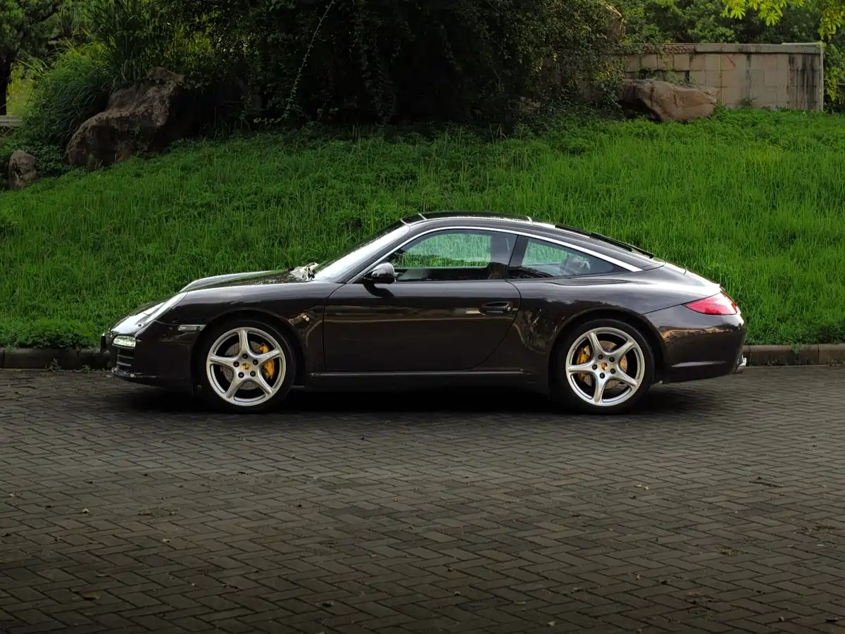 Фото 3 - Porsche 911