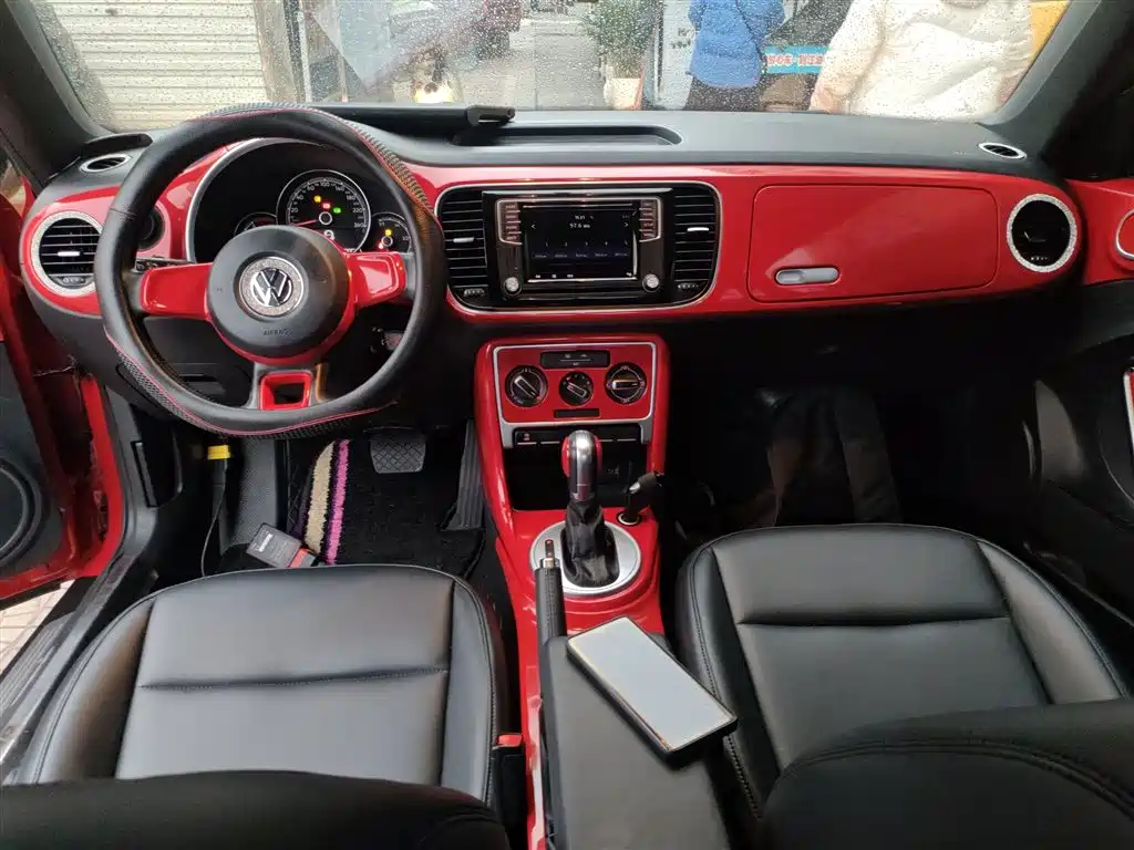 Volkswagen Beetle 2017 180TSI Enjoy фото 12