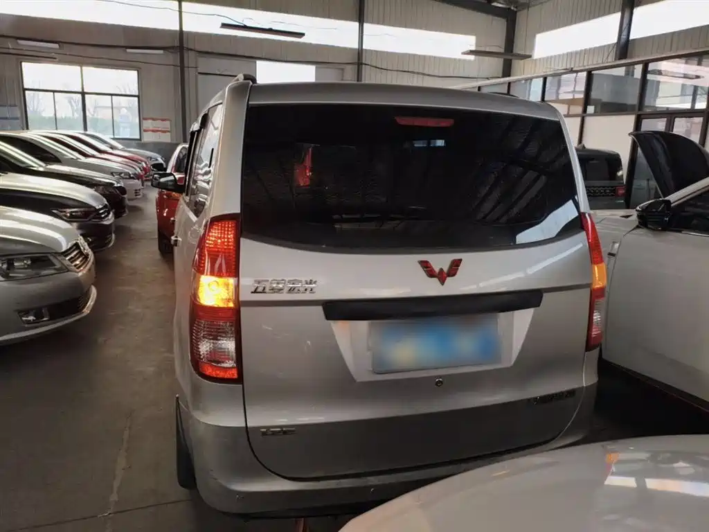 Wuling Motors Wuling Hongguang 2014 2010 1.2L Basic (China IV)