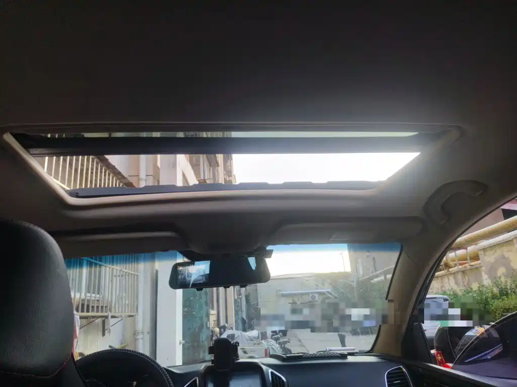 Baojun 560 2017 2016 1.8L iAMT Luxury