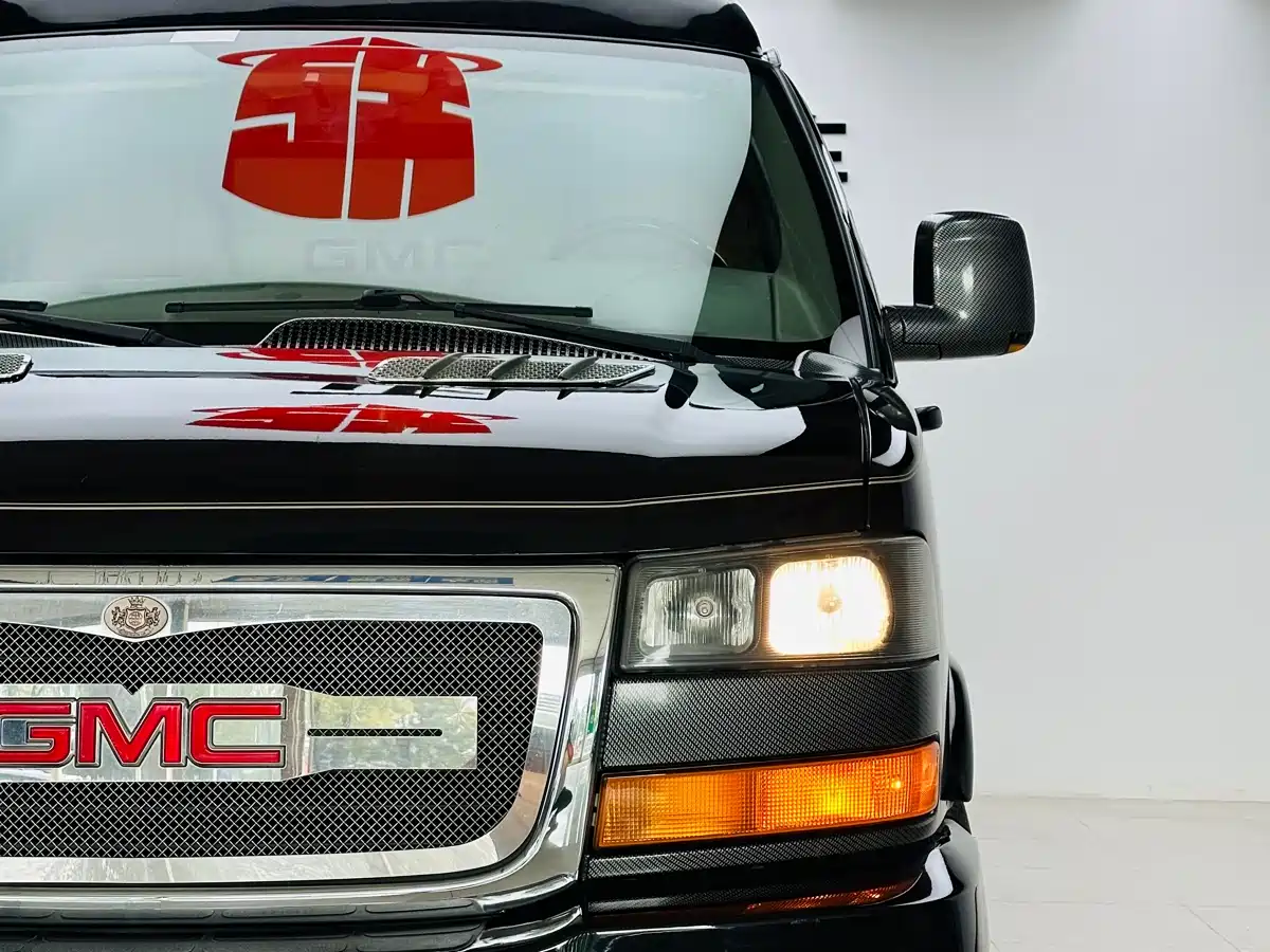 GMC Savana 2012 2011 6.0L Business Star 10-seater