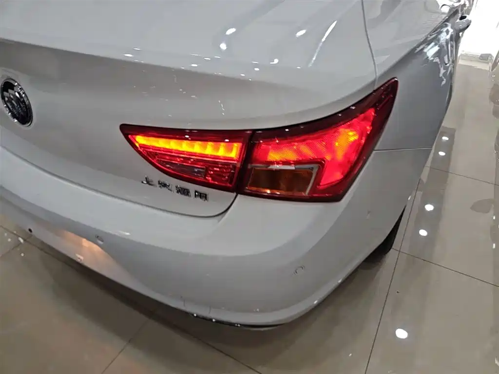 Buick Verano 2017 Sedan 20T DCT Flagship фото 8