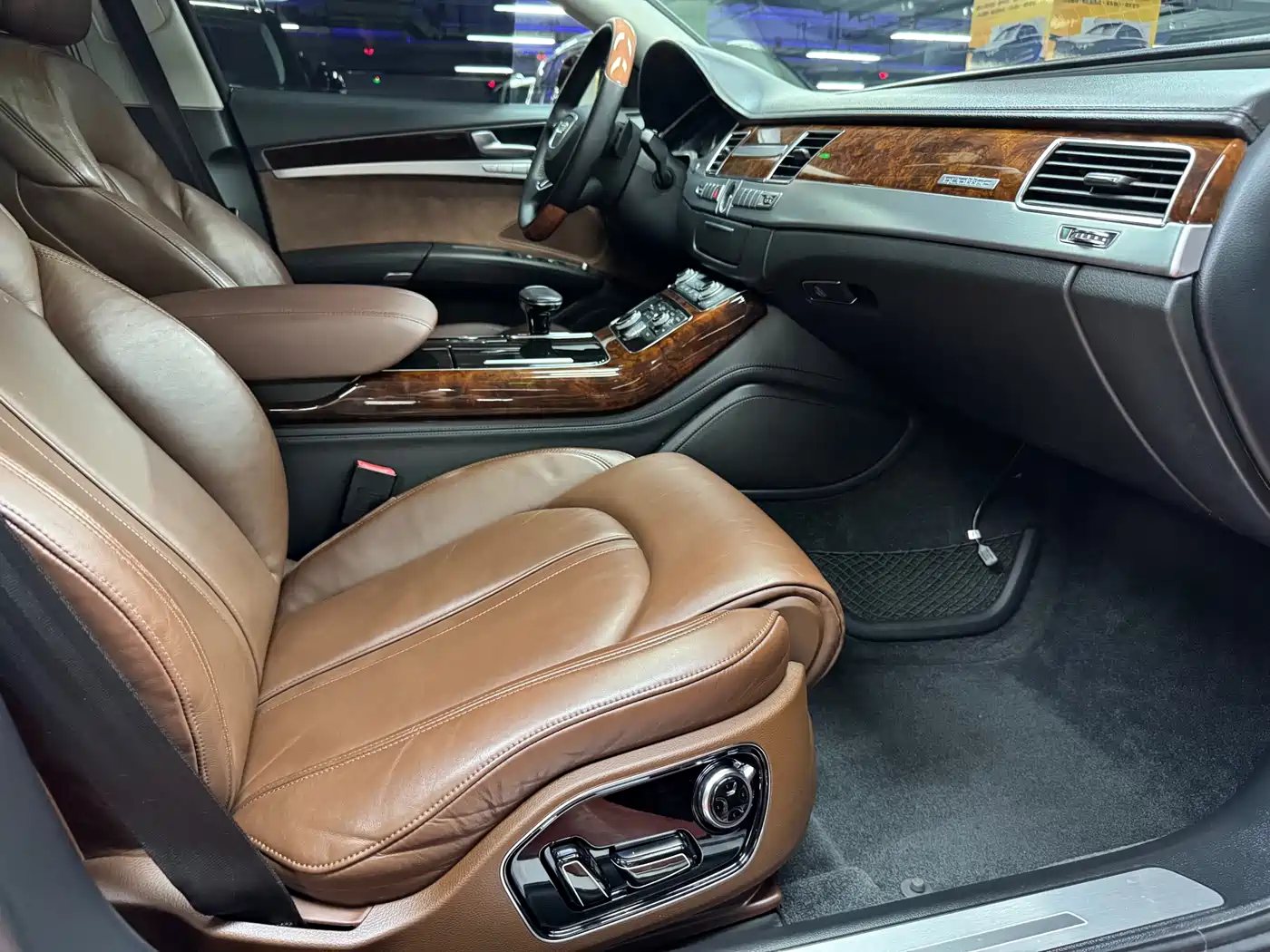 Audi A8 2013 A8L 55 TFSI quattro Luxury фото 31