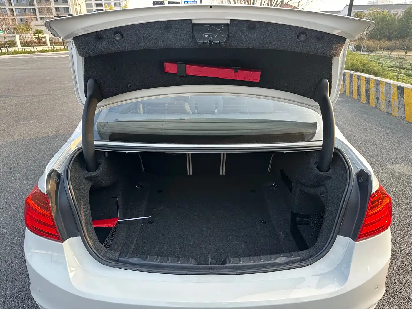 BMW 3 Series 2014 320Li Style Design Package фото 18