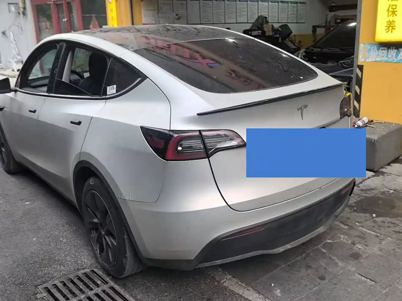 Photo 3 - Tesla Model Y