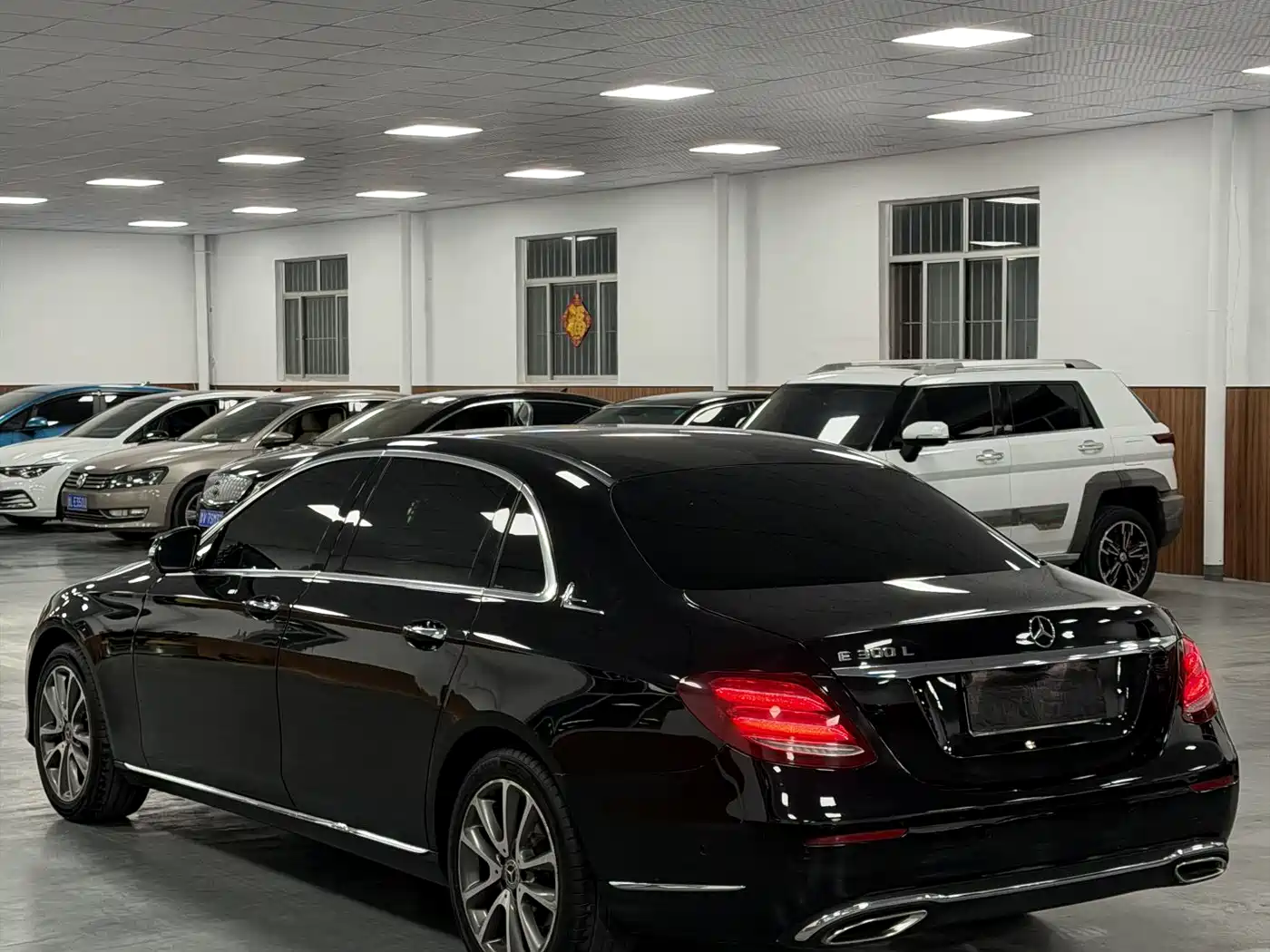Mercedes-Benz E-Class 2016 E 200 L фото 7