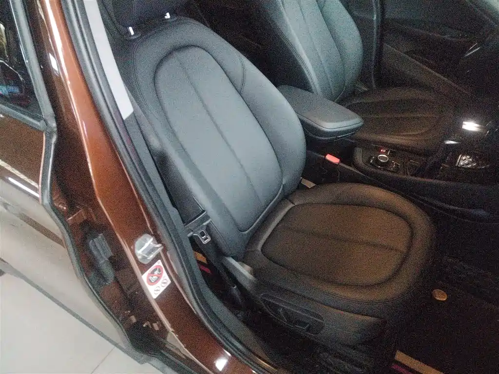 BMW X1 2016 sDrive18Li Premium Model фото 24
