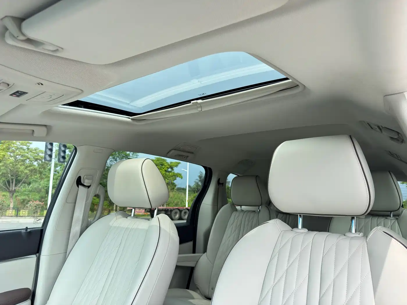 Buick GL8 2022 Land Business Class 652T Luxury фото 16