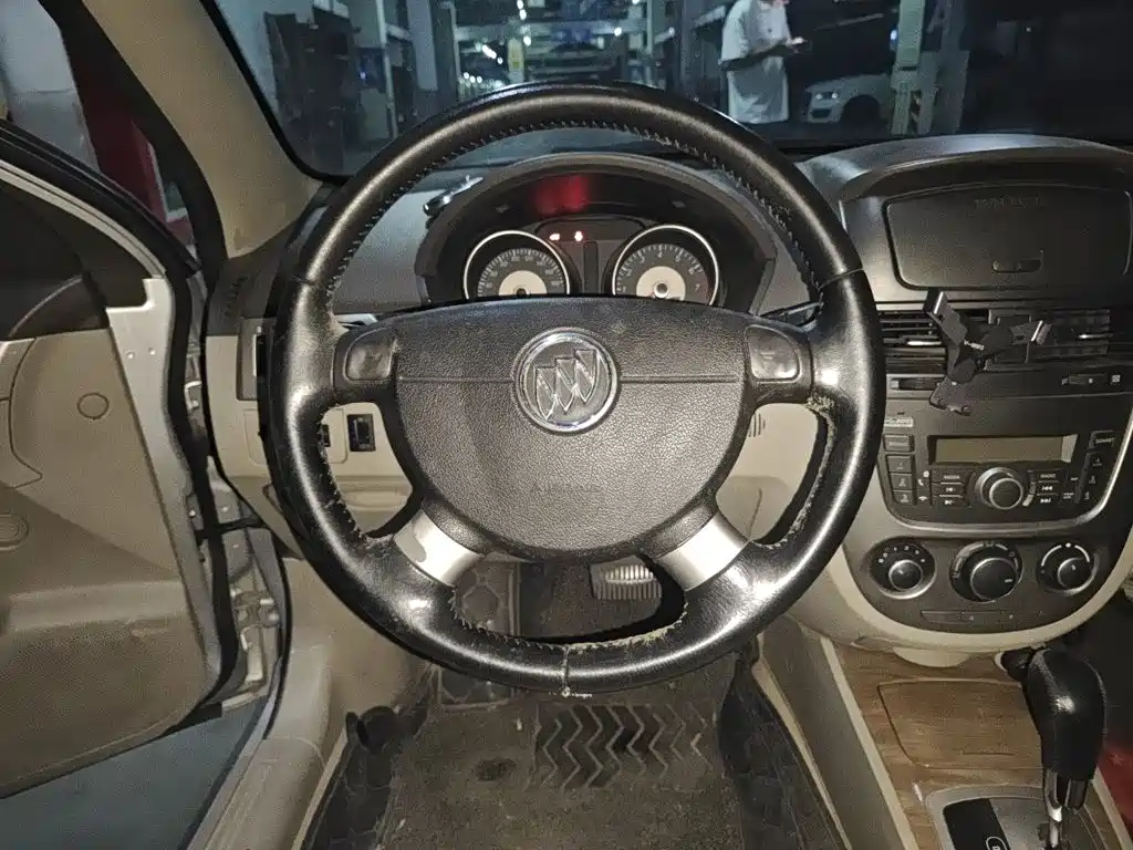 Фото 11 - Buick Excelle