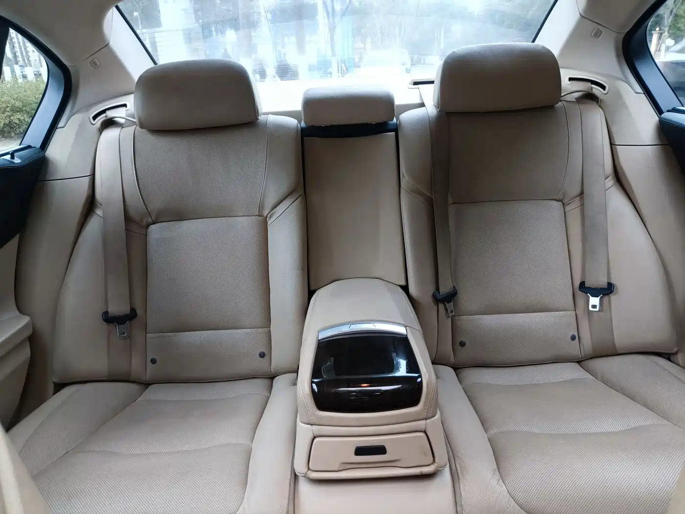 BMW 7 Series 2009 740Li Premium фото 35