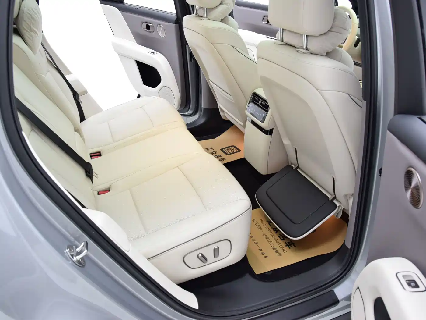 Li Auto i6 2026 2025 4WD Base Model