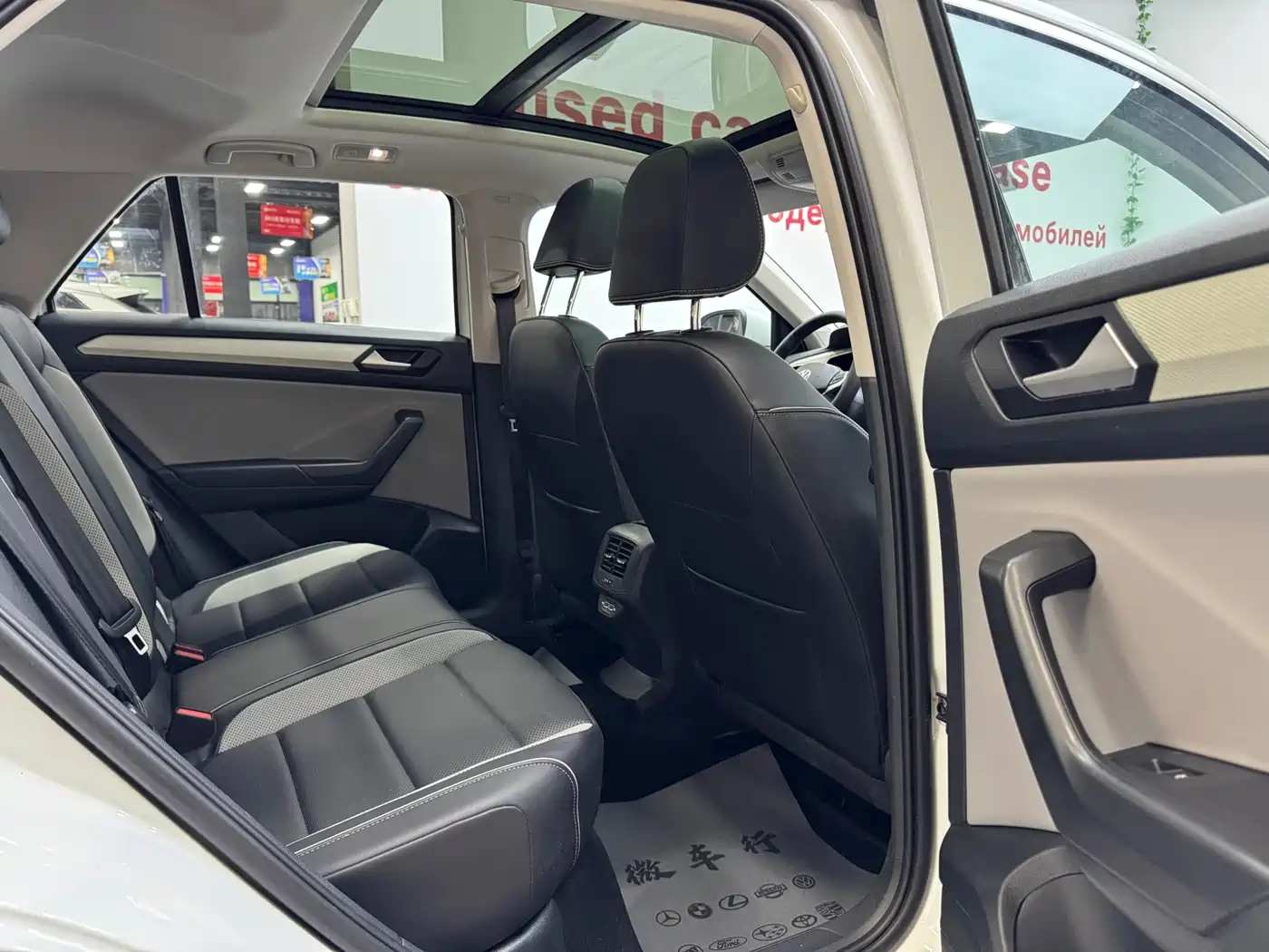 Volkswagen T-ROC 2023 280TSI DSG 2WD Time Edition фото 9