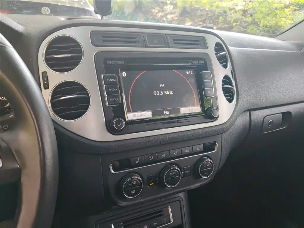 Volkswagen Tiguan 2015 2.0TSI Automatic 4WD Flagship фото 6