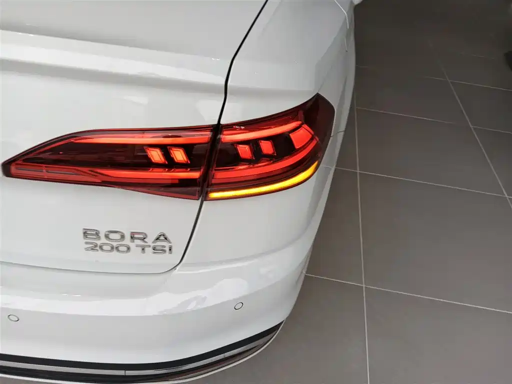 Volkswagen Bora 2024 200TSI DSG Smooth Ride Edition фото 24