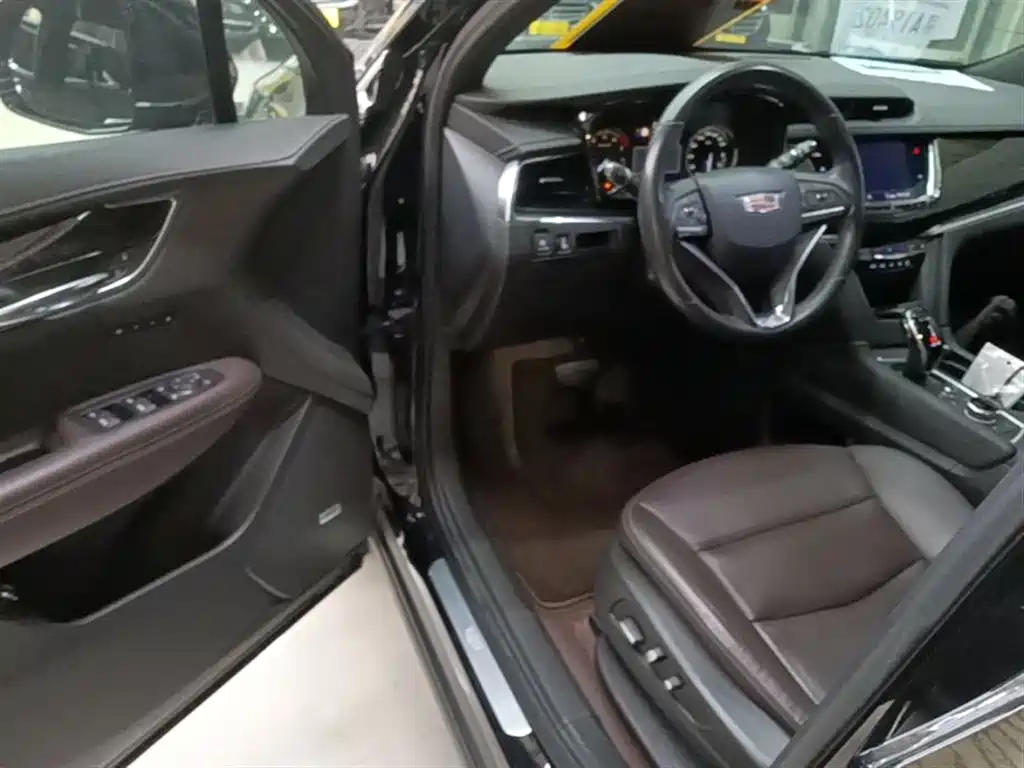 Cadillac XT6 2020 Facelift 28T 6-Seater Luxury фото 16